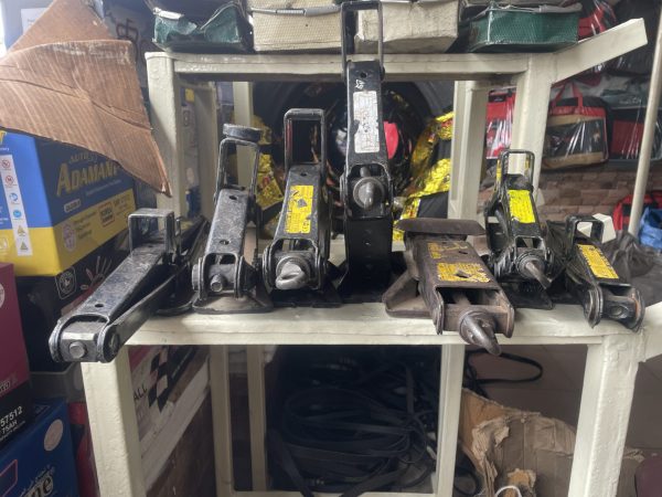 Belgium Car Jack - Image 2